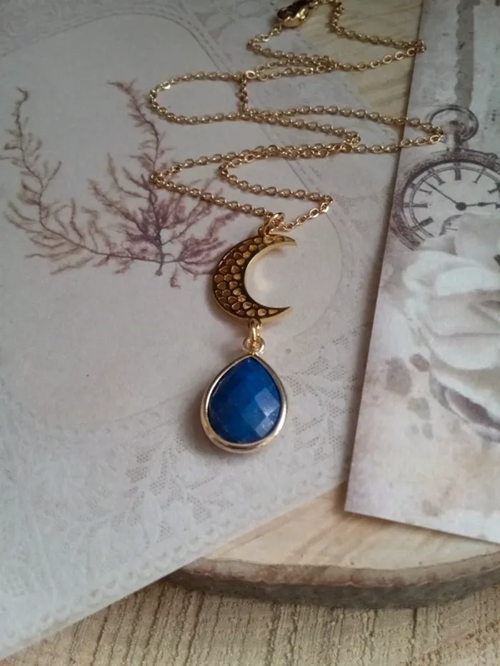 Collier lune filigranée et pierre naturelle de lapis lazuli - photo numéro 3