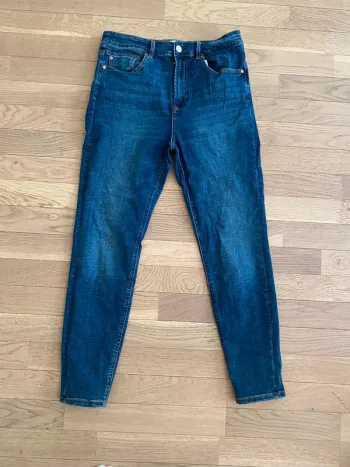Jeans stradivarius taille haute