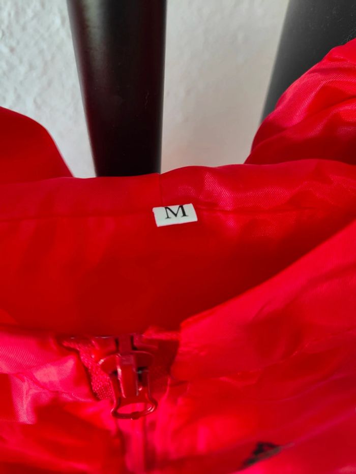 Veste coupe vent rouge - photo numéro 2