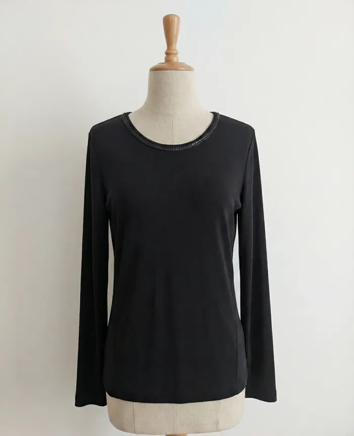 Top noir manches longues détails col – Suzanne Taylor – Taille S