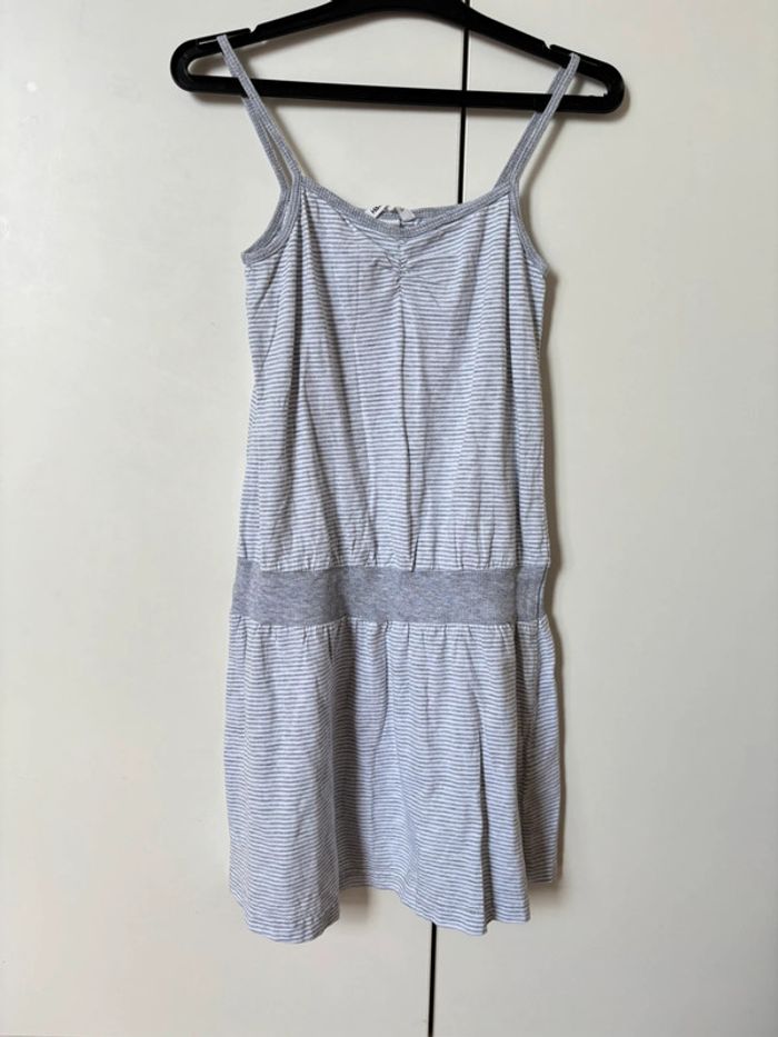 Robe à bretelles
