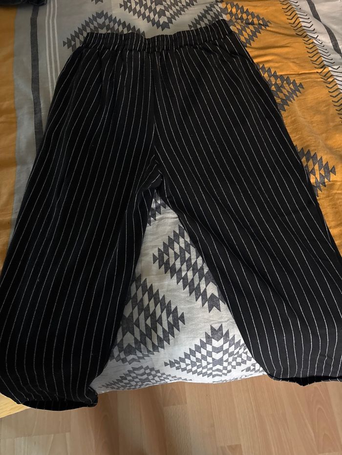 Pantalon noir rayé - photo numéro 3