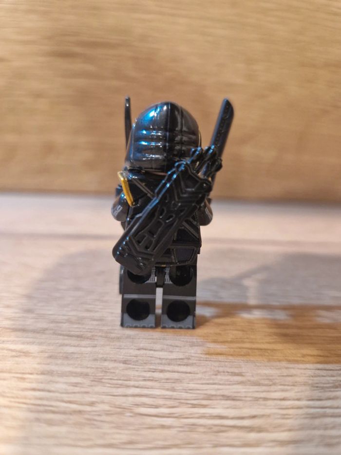 Figurine type lego Hawkeye Marvel - photo numéro 3