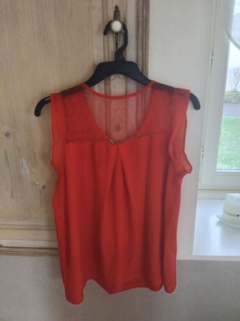 Blouse fluide, dos dentelle