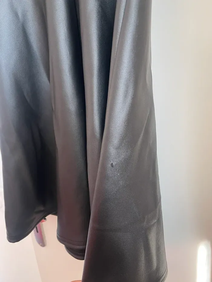 Robe noir - photo numéro 3