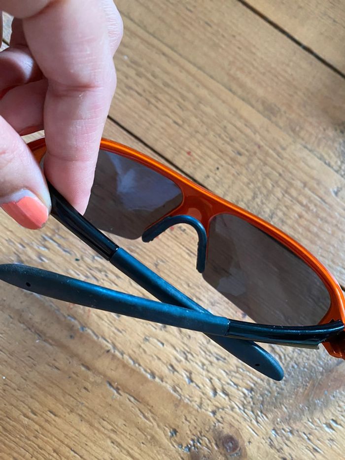 Lunettes soleil enfant marine et orange - photo numéro 2