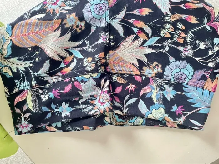 Pantalon à motif floral . - photo numéro 12