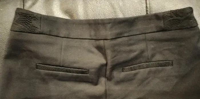 Pantalon de costume/ à pli noir (7/8 forme flare) - photo numéro 3