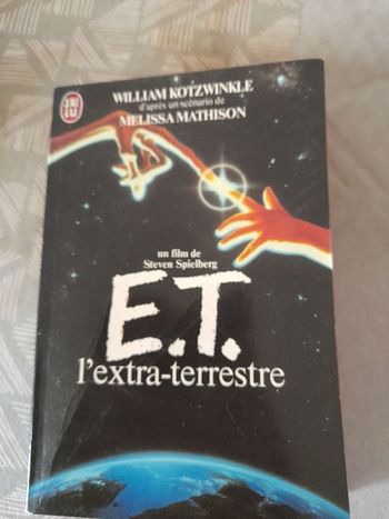 E.T.l'extra terrestre