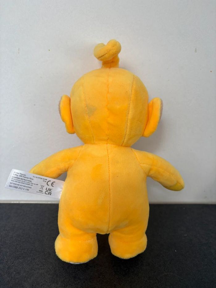 Peluche Teletubbies parlante douce jaune Laa Laa - photo numéro 2