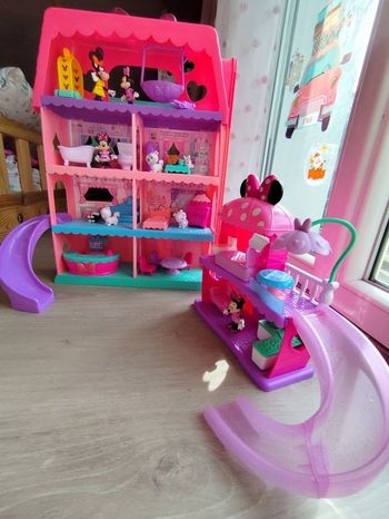 Hôtel de Minnie +maison de minnie
