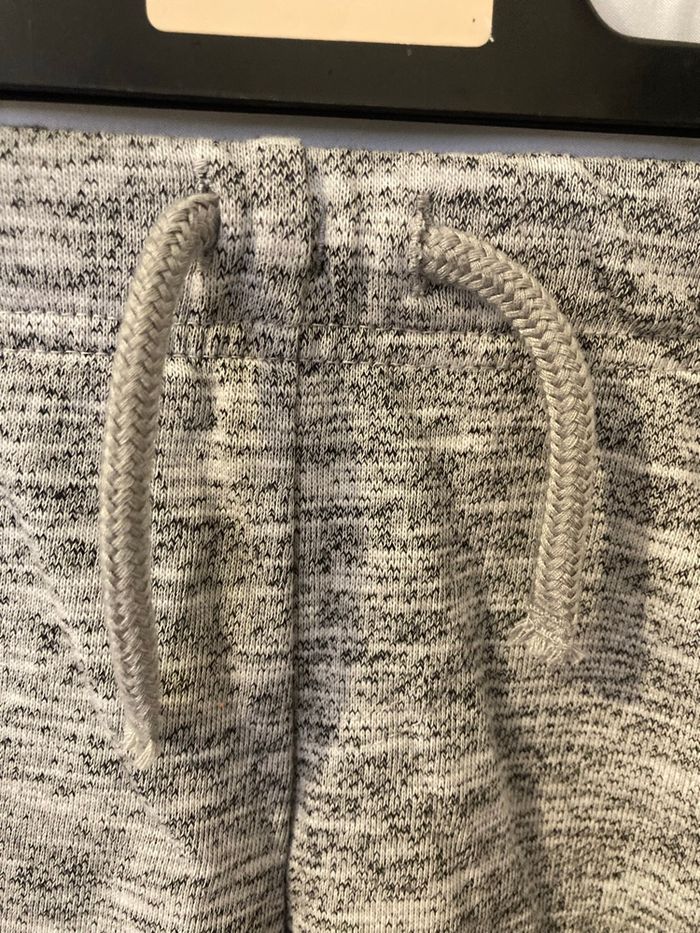 Short gris chiné bébé Primark 12-18 mois - photo numéro 2