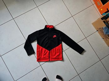 Veste zippée nike garçon 10/12 ans V6