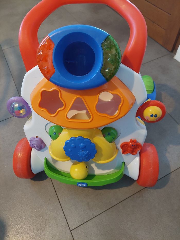 Déambulatoire trotteur Chicco