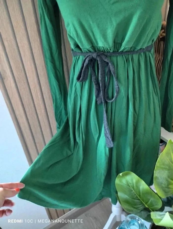 🌿 Robe Verte Ceinturée – Taille 38 M – Boutique Indépendante 🌿 - photo numéro 2