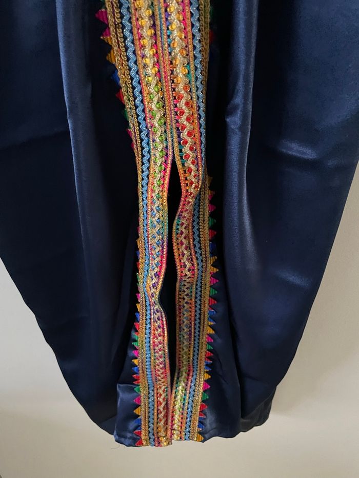 Caftan Kabyle, 90 € neuf sans étiquettes - photo numéro 5