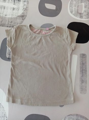 T-shirt taupe Taille 6 ans