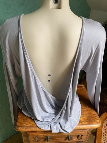 Tu shirt manches longues dos nu