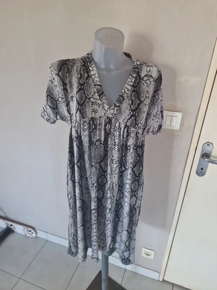 Robe longue asos taille 40 très bon etat - photo numéro 2