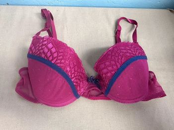 Soutien gorge fushia et bleu marine 85B