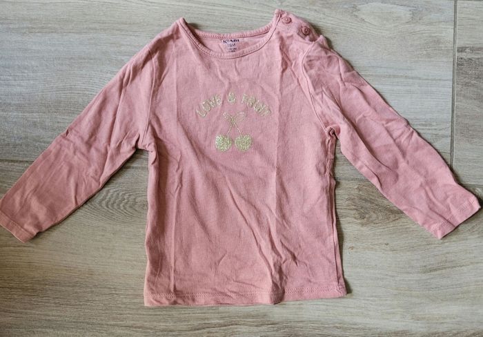 Lot de 4 t-shirts manches longues  taille 18 mois - photo numéro 2