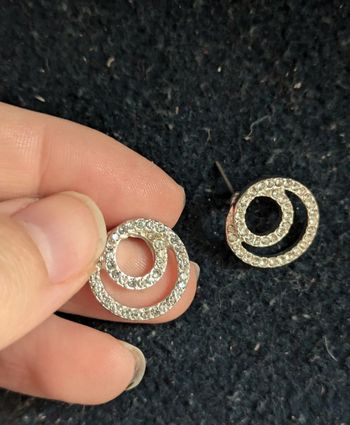 Boucles d'oreilles rondes a strass