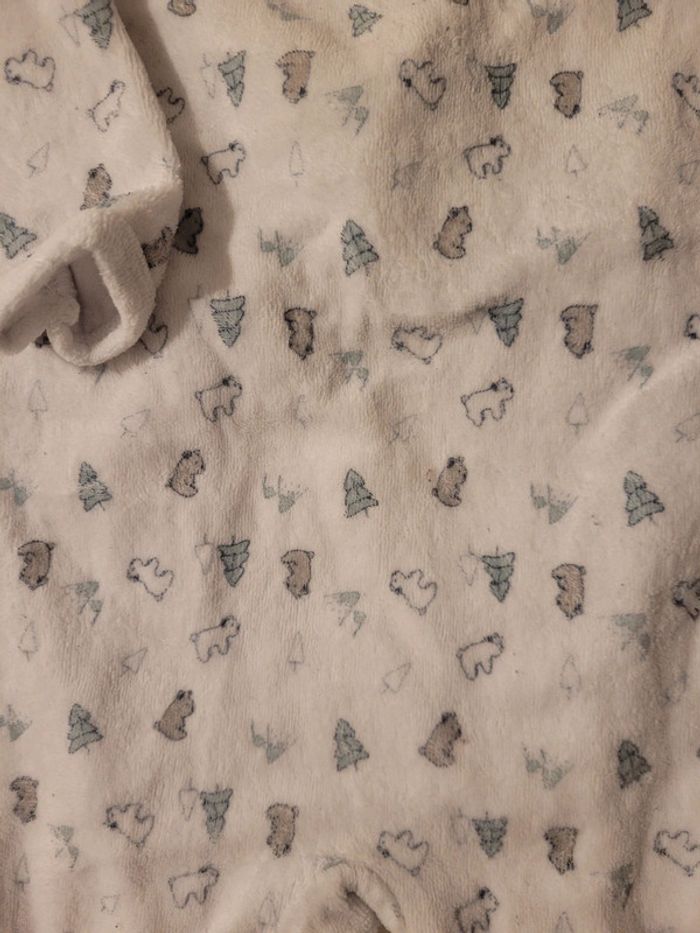Pyjama velours (6 mois) - photo numéro 2