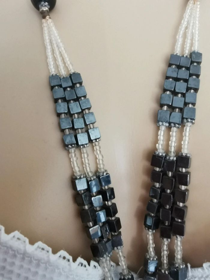 Collier Noir. Blanc - photo numéro 4