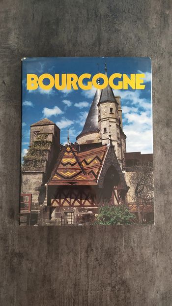 Livre d'illustrations sur la Bourgogne édition sun vilo paris