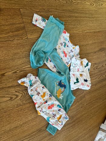 Lot pyjama 9 mois