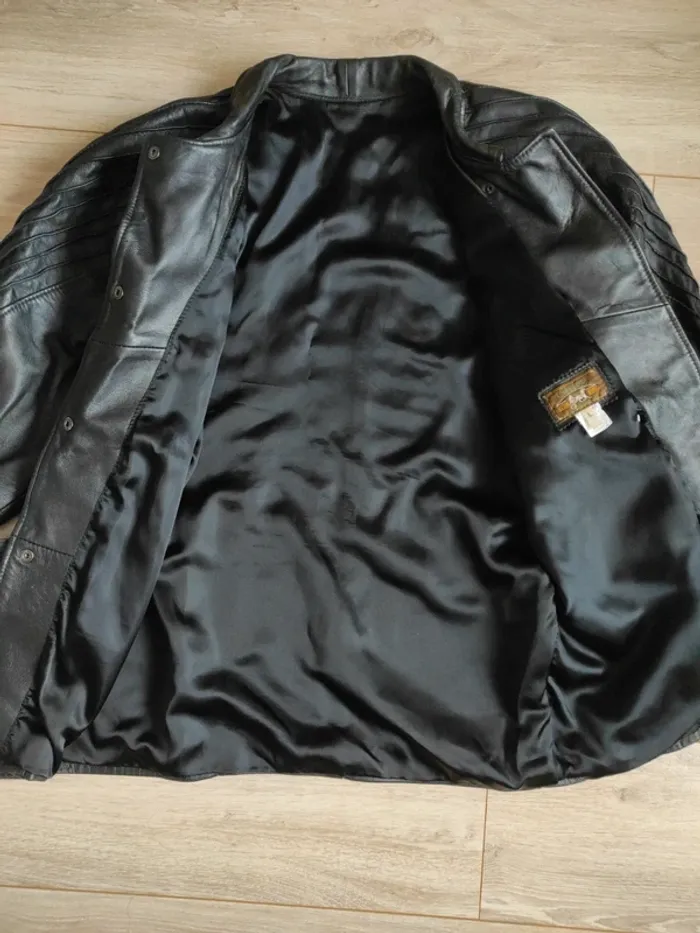 Veste cuir - photo numéro 3