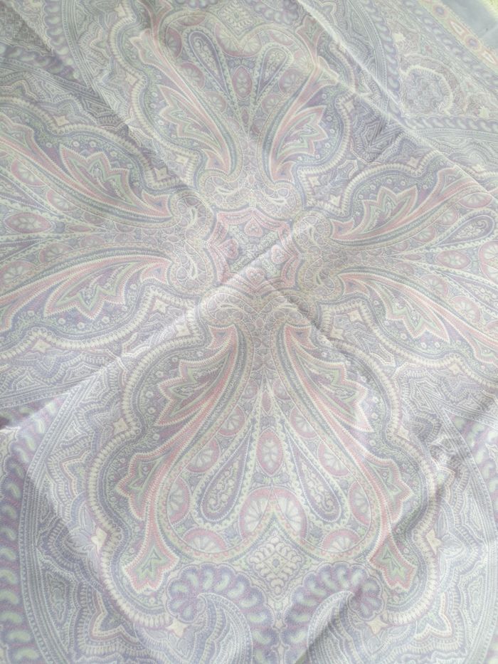 Grand foulard carré vintage - photo numéro 7