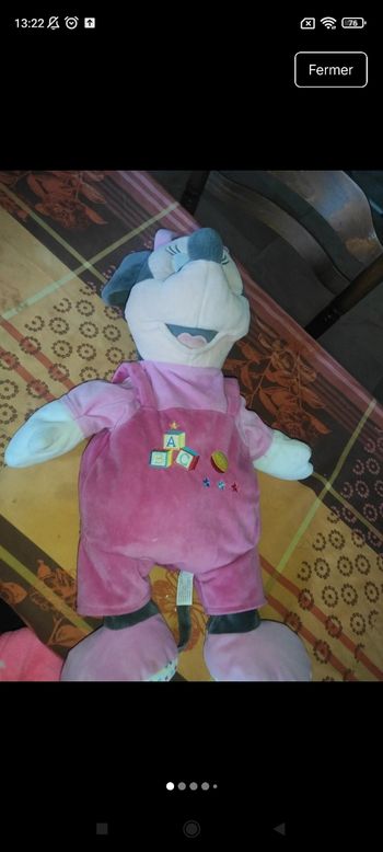 Très belle et grande peluche Minnie j10