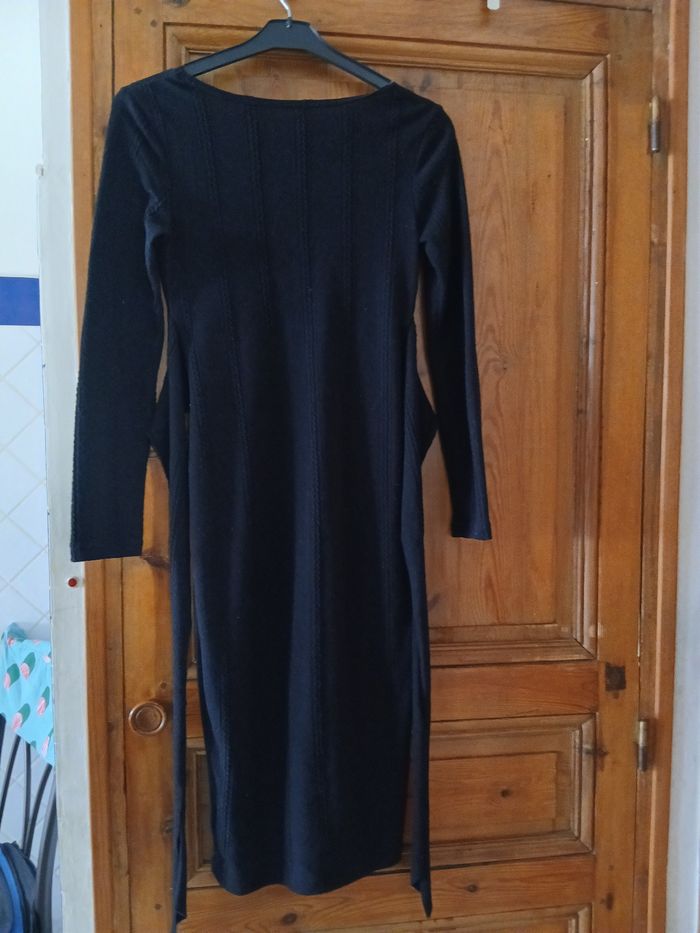 Robe noire - photo numéro 3