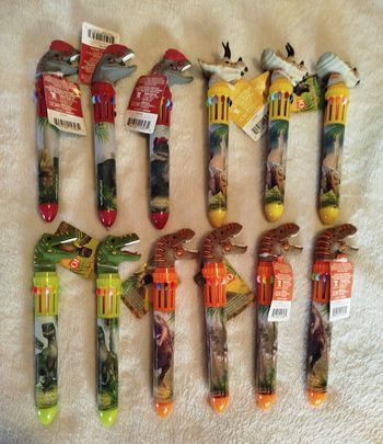 Lot de 12 stylos dinosaures neufs !!