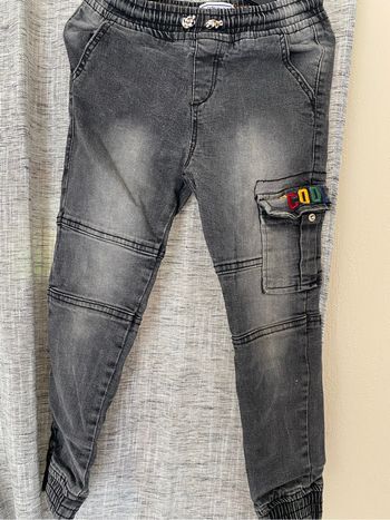 Pantalon garçon taille 8ans