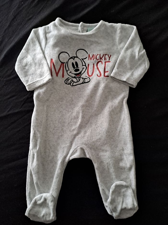 Lot Pyjama 6 mois - photo numéro 2