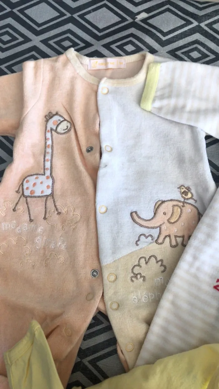 Pyjama 1mois - photo numéro 4