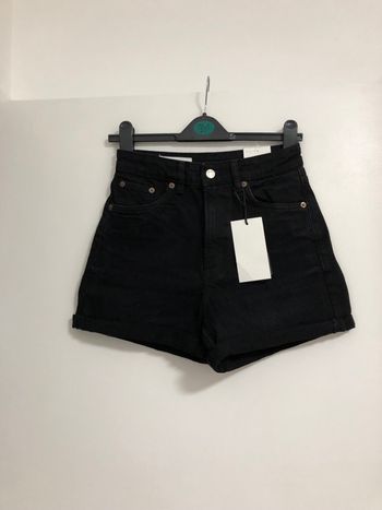 Superbe beau short Zara en jean taille haute Mom fit neuf avec étiquette taille 36