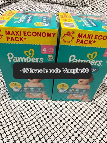 2 cartons de couches Pampers taille 4