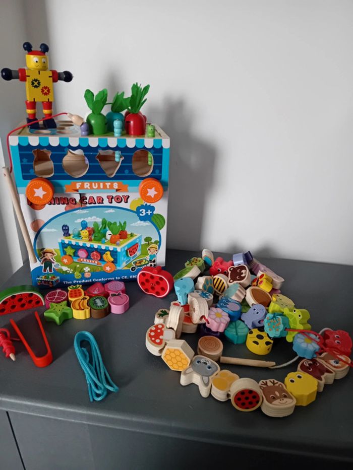 Lot jouets enfant en bois 3 ans mixte tbe