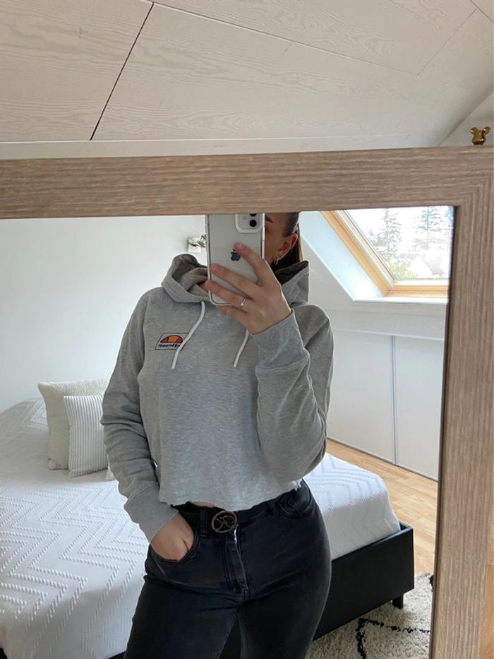 Sweat court ellesse à capuche