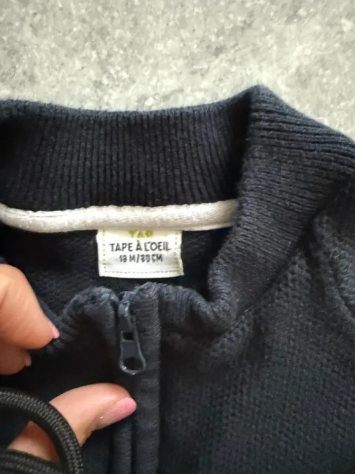 Lot de pulls et gilets - photo numéro 3