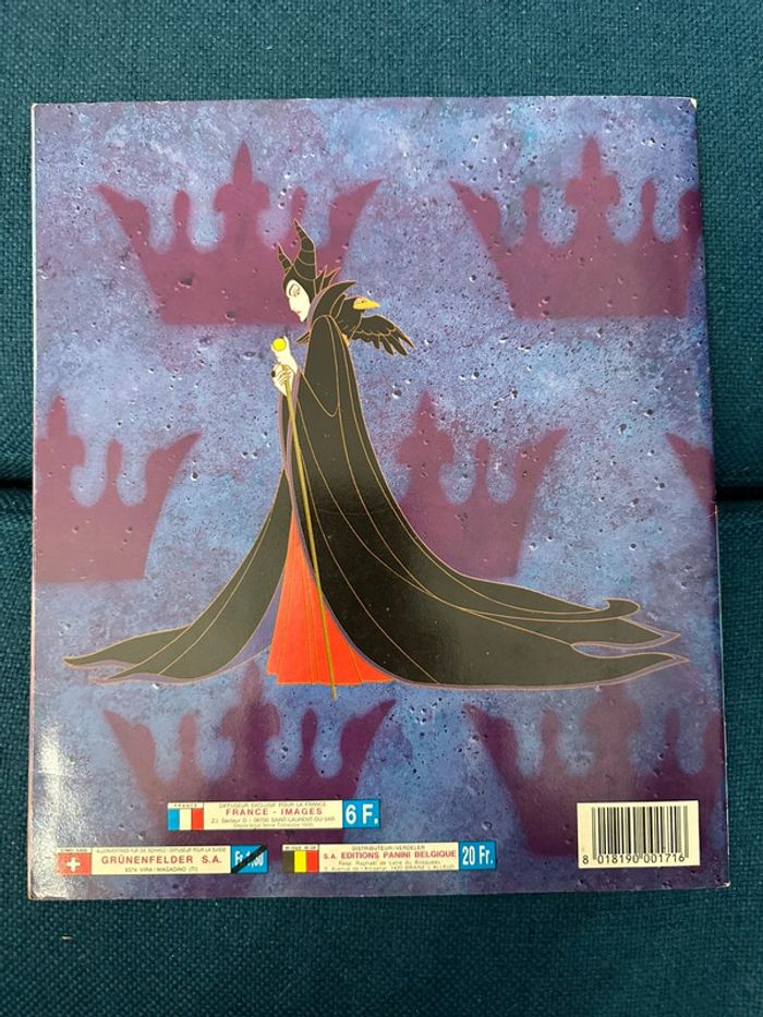 Album livre Panini complet stickers autocollants Disney La belle au bois dormant - photo numéro 2