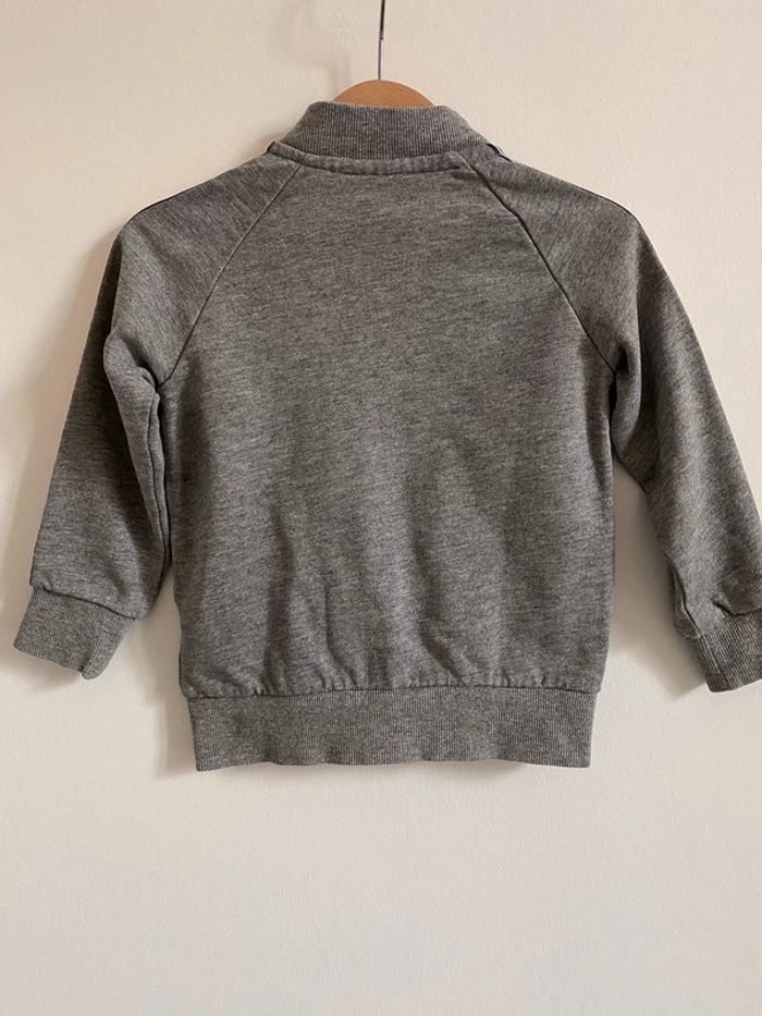 Sweat zippé gris chiné avec bandes oranges/blanches/bleues - 24 Mois - photo numéro 7
