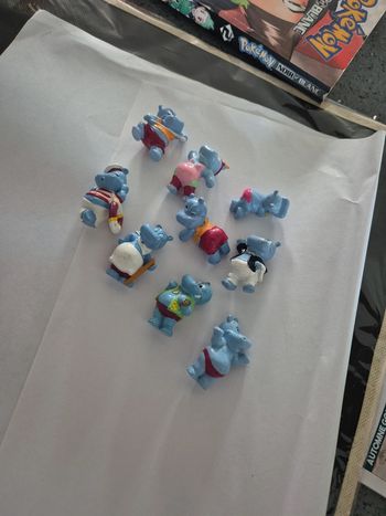 Lot de 9 figurines hippopotame