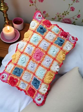 Coussin décoratif granny vintage 70's