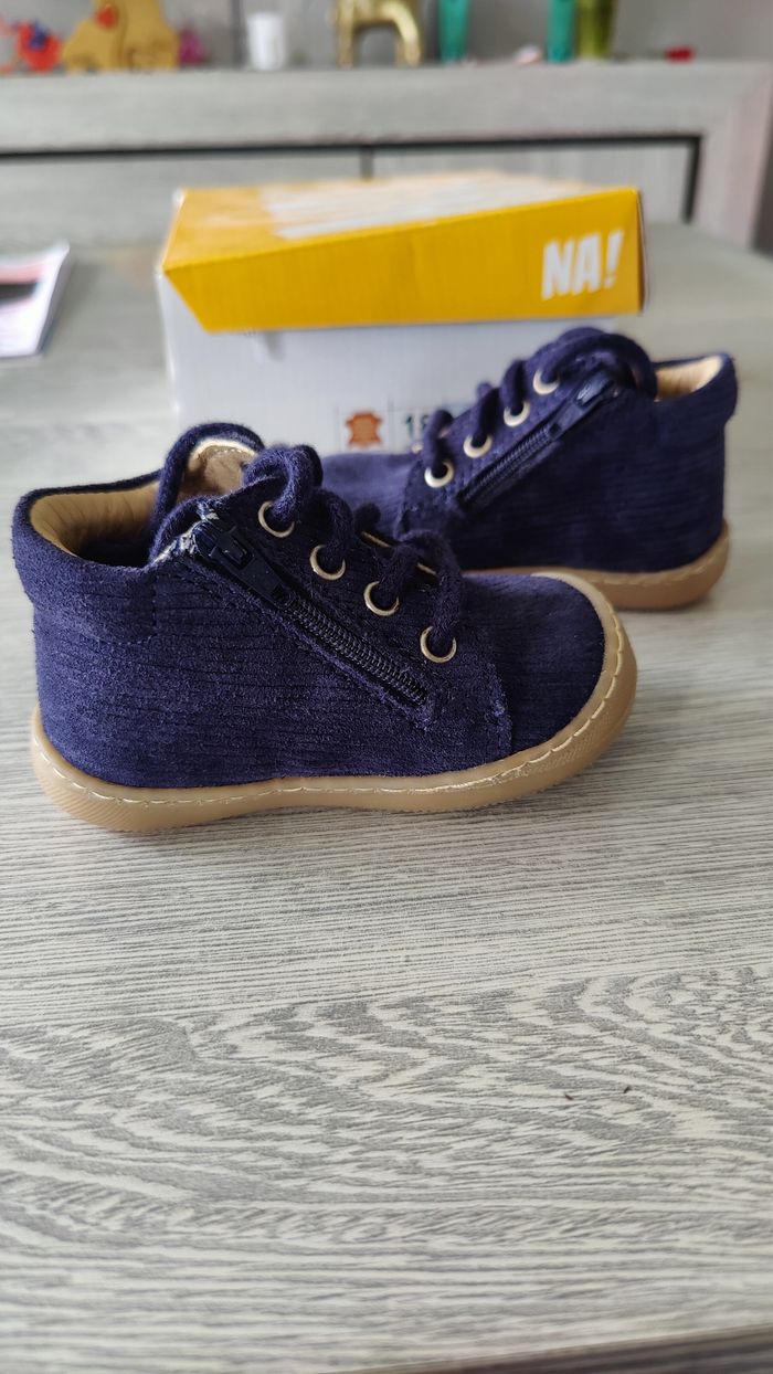 Chaussures bébé taille 18 - photo numéro 4