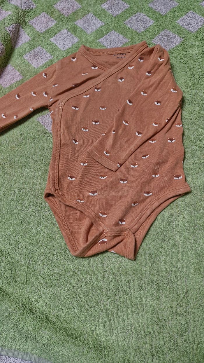 Lot vêtements 9 mois - photo numéro 5