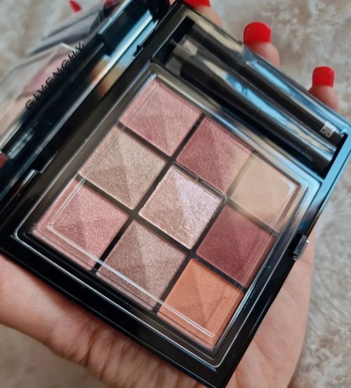 Le 9 de Givenchy palette à fards multi-finis naute pigmentation, très longue tenue - photo numéro 2